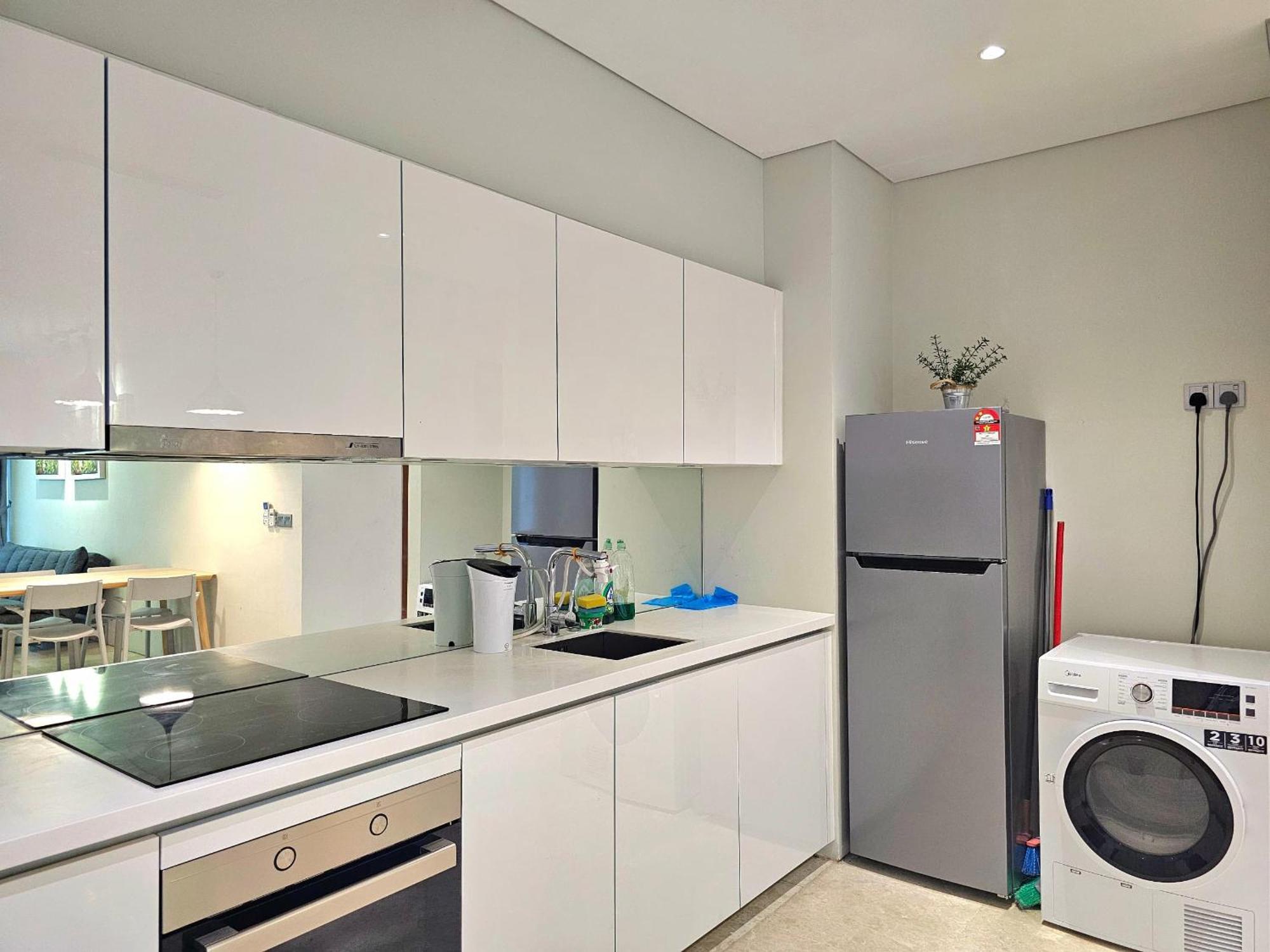 Apartment Sky By Monosuites Klcc Куала Лумпур Екстериор снимка