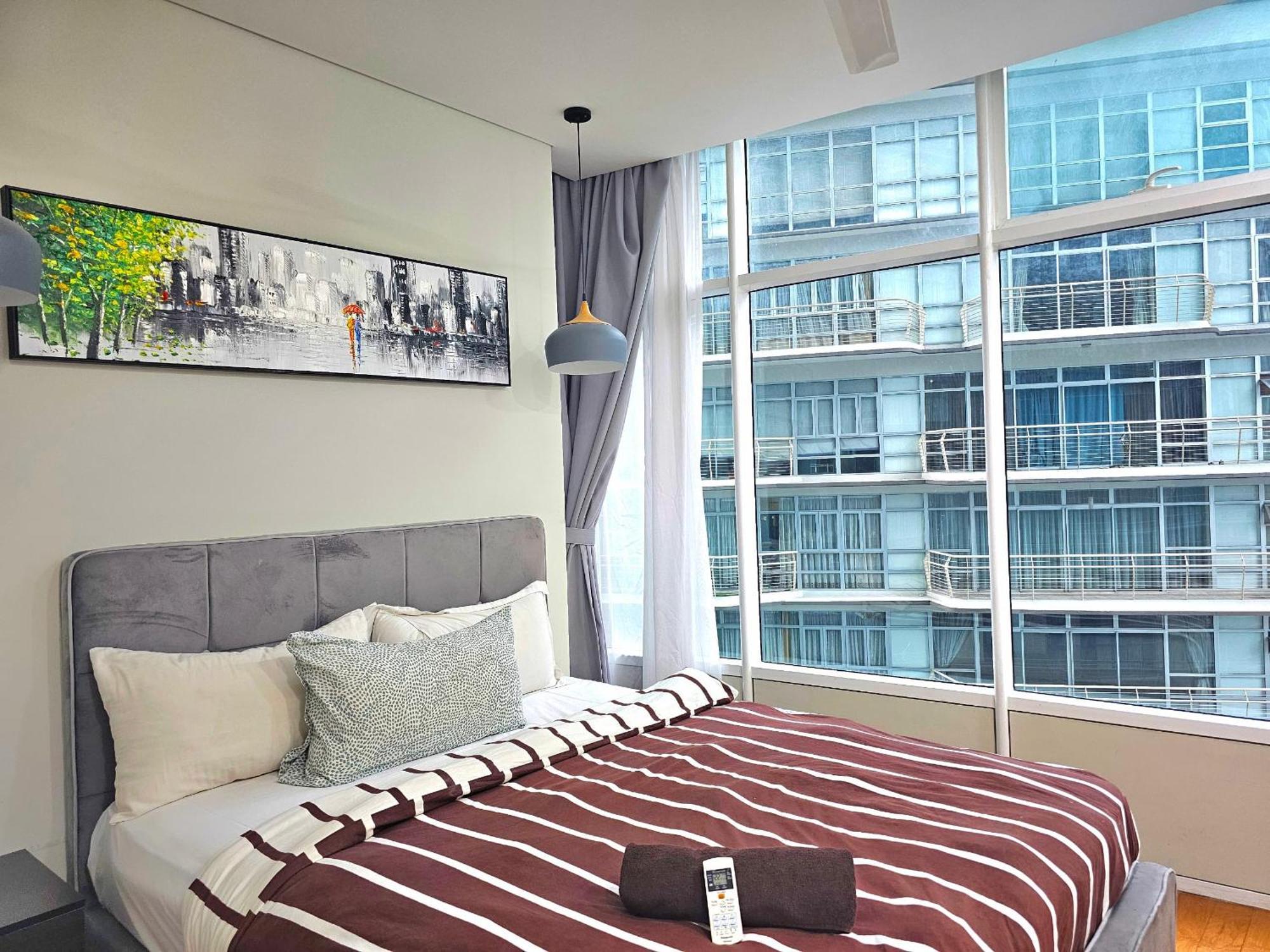 Apartment Sky By Monosuites Klcc Куала Лумпур Екстериор снимка